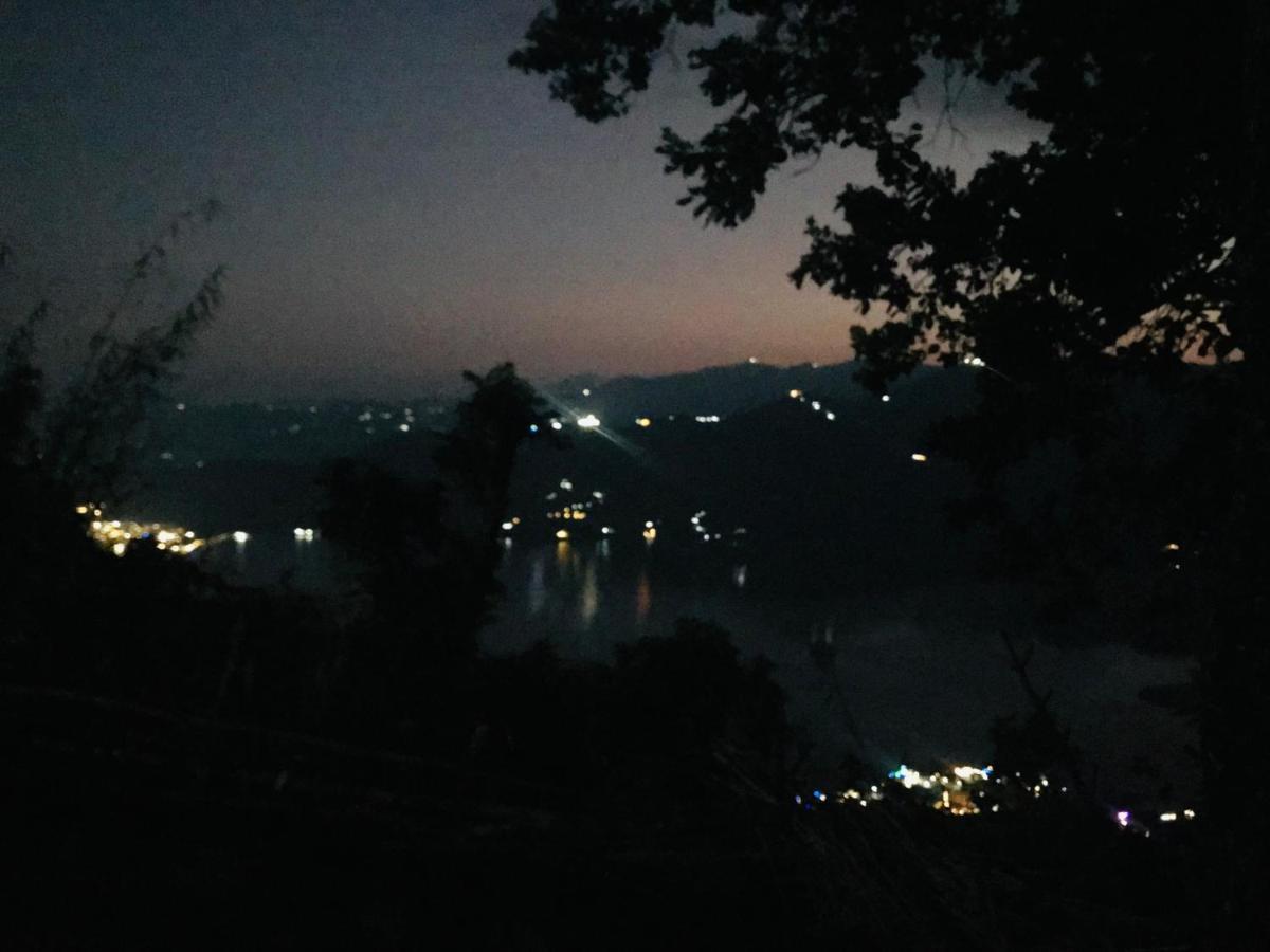Hom'S Homestay & Farmstay Sarangkot 포카라 외부 사진
