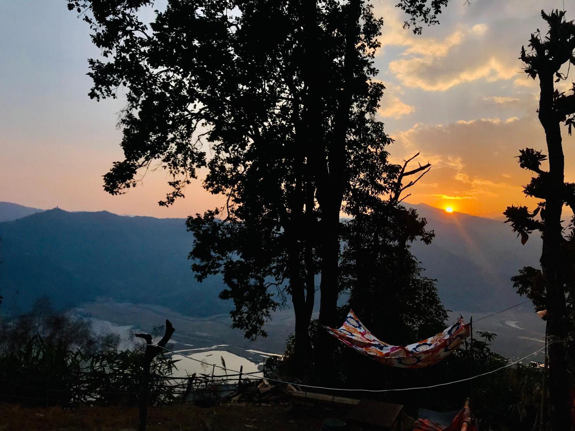 Hom'S Homestay & Farmstay Sarangkot 포카라 외부 사진