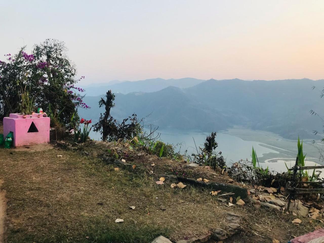 Hom'S Homestay & Farmstay Sarangkot 포카라 외부 사진